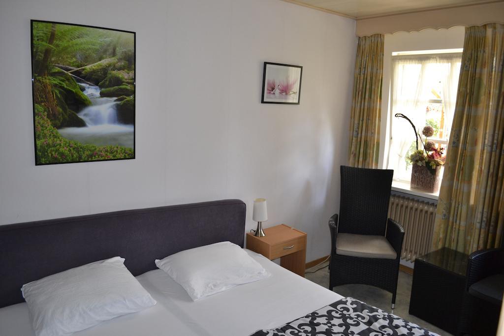 Pension Neske Reuver Zimmer foto