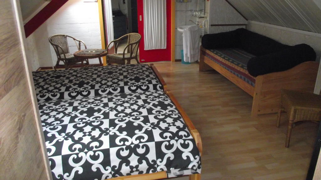 Pension Neske Reuver Zimmer foto