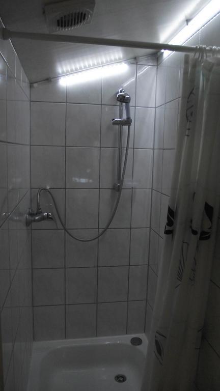 Pension Neske Reuver Zimmer foto